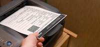 Documentos de veículos podem ser impressos em papel comum ou apresentados em aplicativo pelo celular